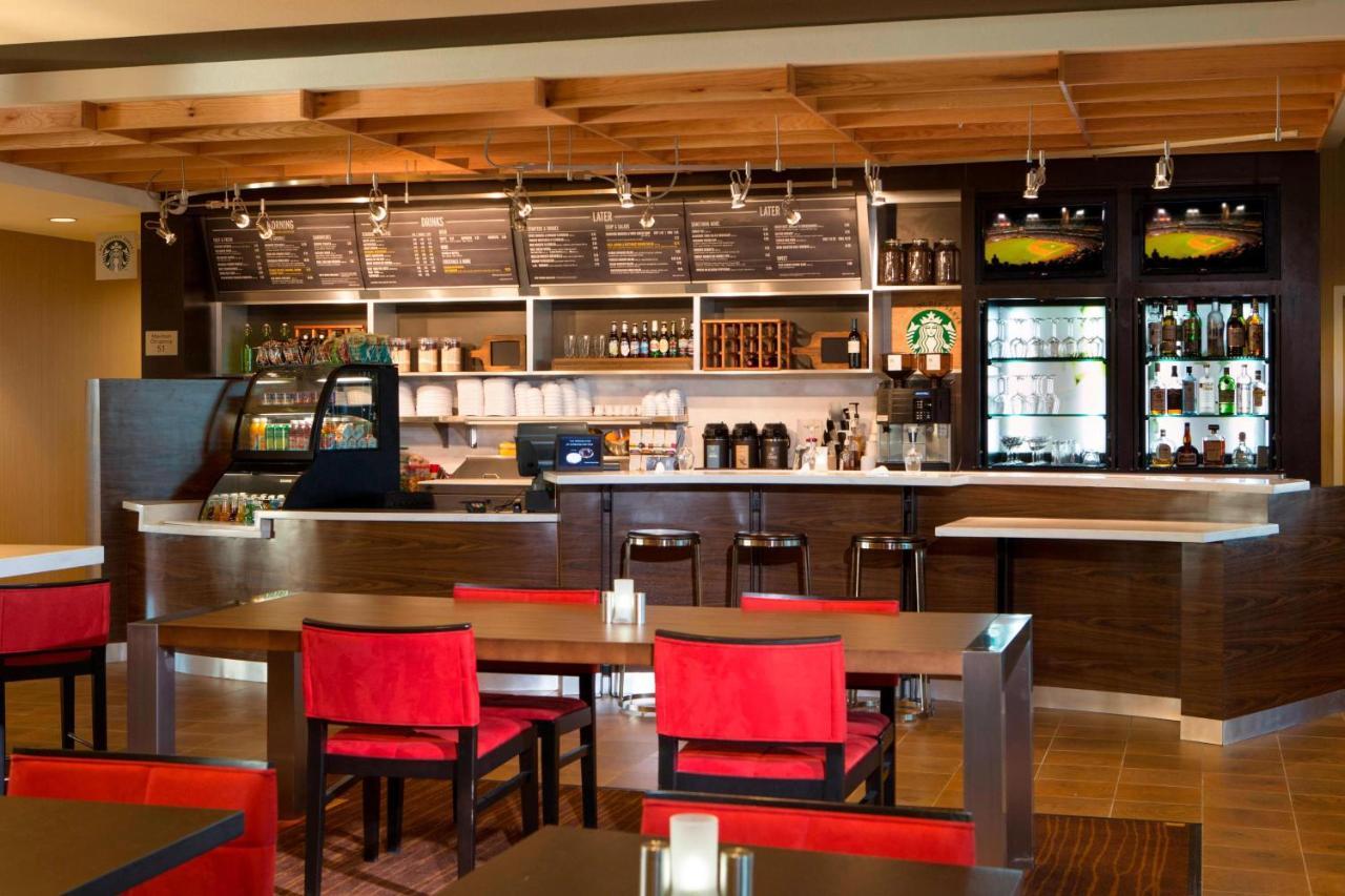 Courtyard By Marriott Dallas Midlothian At Midlothian Conference Center Eksteriør billede