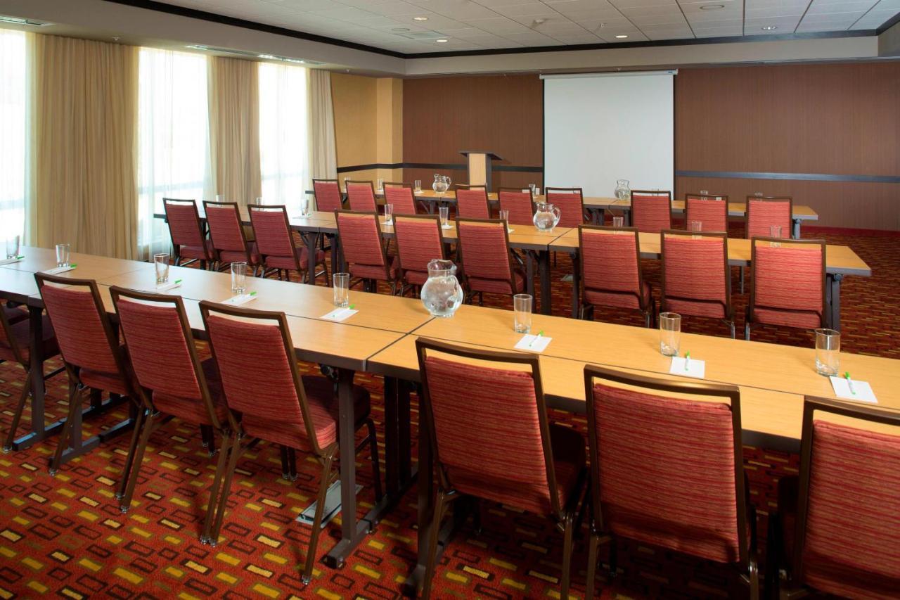 Courtyard By Marriott Dallas Midlothian At Midlothian Conference Center Eksteriør billede