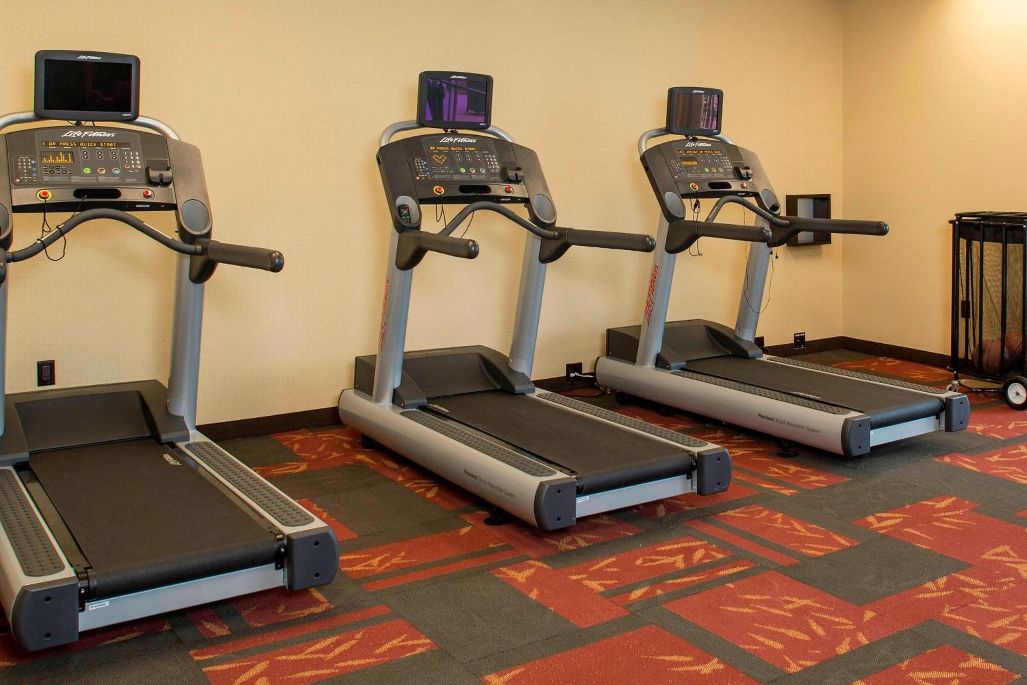 Courtyard By Marriott Dallas Midlothian At Midlothian Conference Center Eksteriør billede