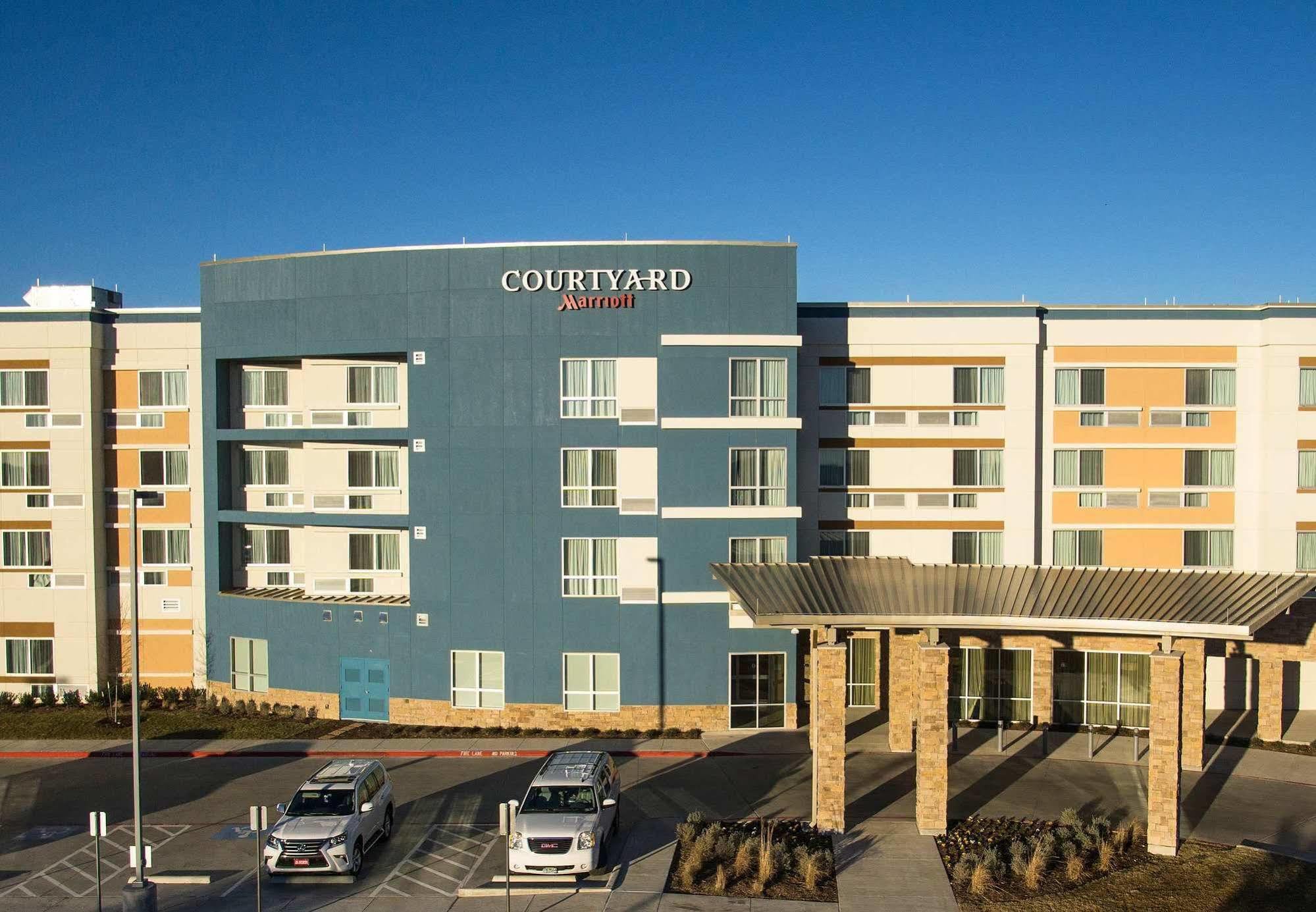 Courtyard By Marriott Dallas Midlothian At Midlothian Conference Center Eksteriør billede