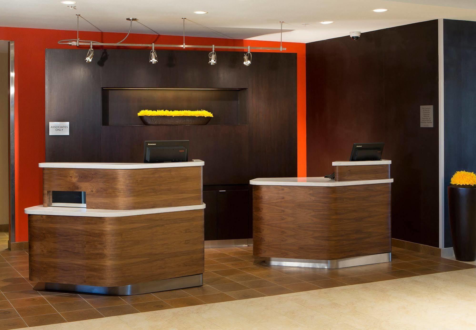 Courtyard By Marriott Dallas Midlothian At Midlothian Conference Center Eksteriør billede
