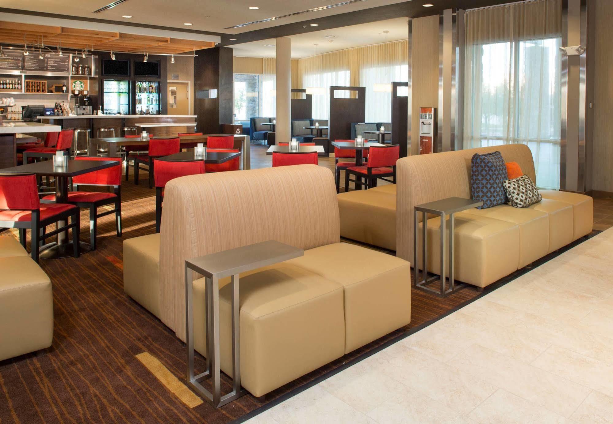 Courtyard By Marriott Dallas Midlothian At Midlothian Conference Center Eksteriør billede