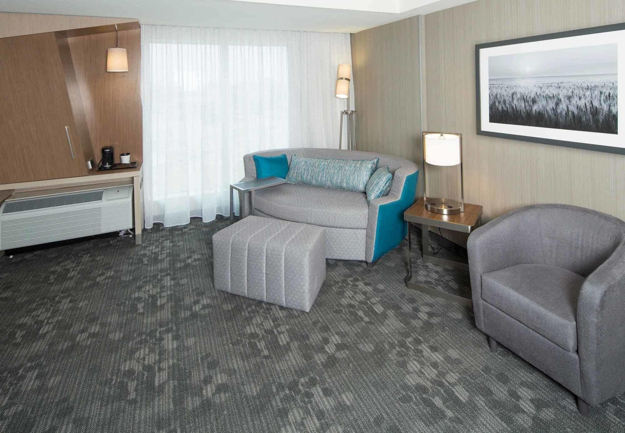 Courtyard By Marriott Dallas Midlothian At Midlothian Conference Center Eksteriør billede