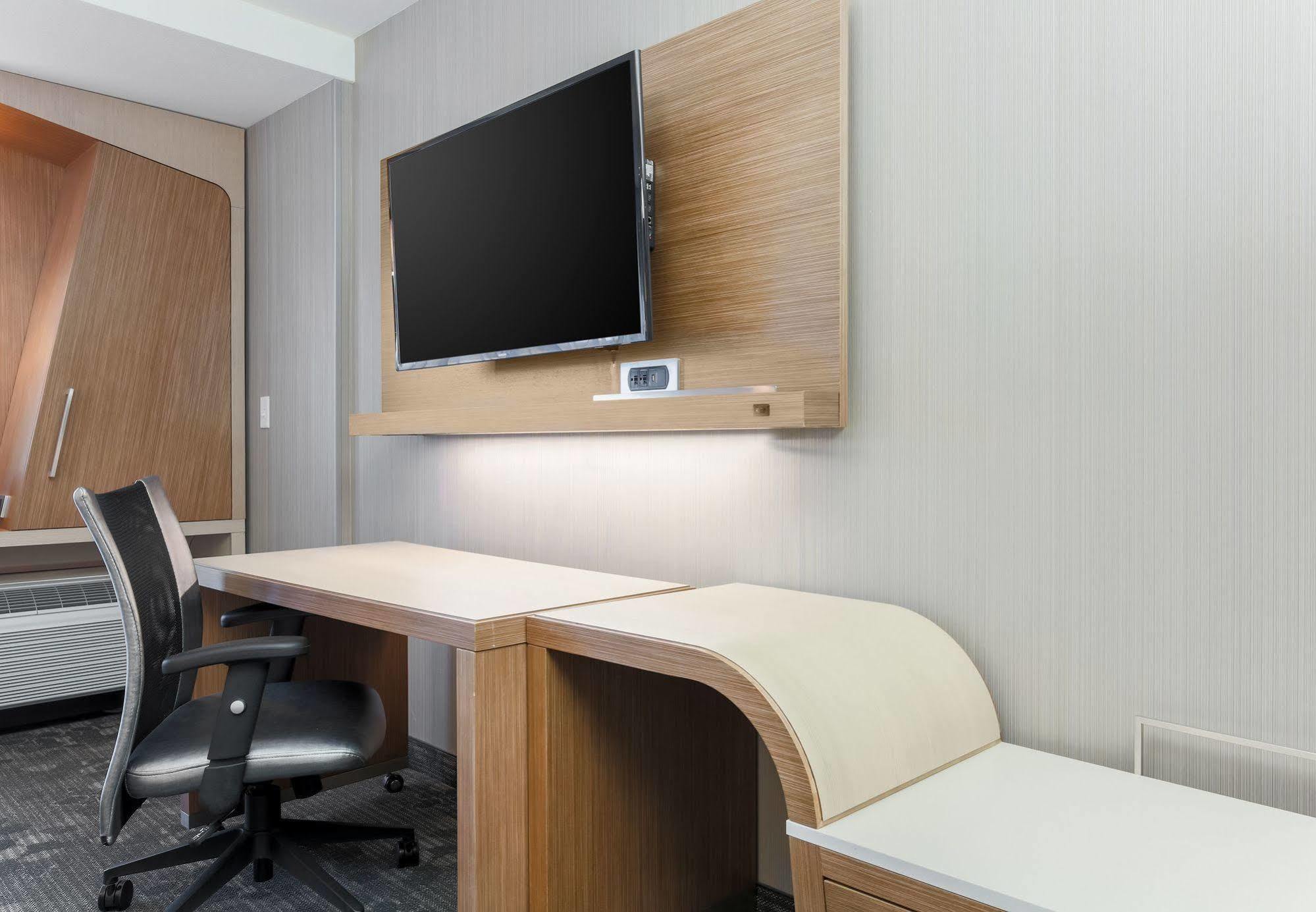 Courtyard By Marriott Dallas Midlothian At Midlothian Conference Center Eksteriør billede